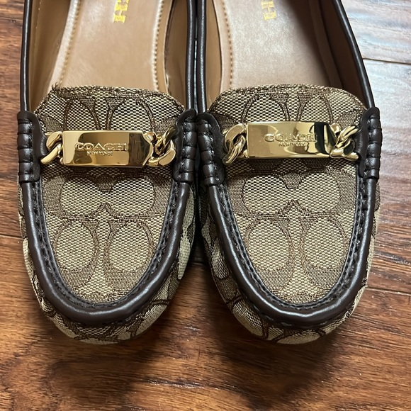 Coach Flats - Picture 3 of 4